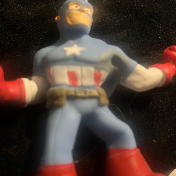 Marvel Avengers Captain America Stretchable Life-Like . New with Tags - Picture 2 of 4